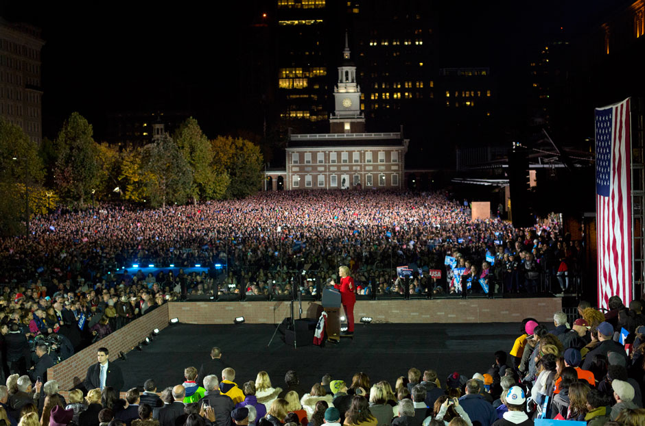 clinton-independence-mall-rally-940x622